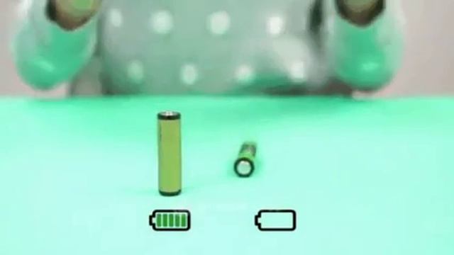 Топ 2 как понять заряжена батарейка или нет ! смотреть онлайн