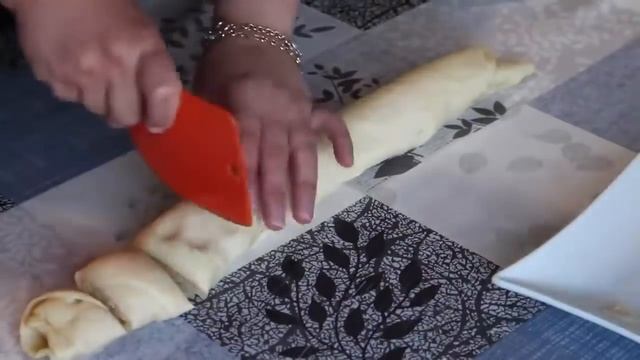 Tout le monde l'a adoré après l'avoir essayé - un plat facile, économique et savoureux. Feuilletée! смотреть онлайн
