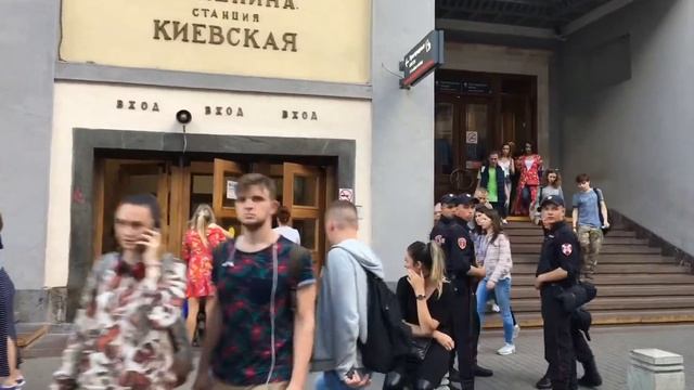 Пять самых красивых станций метро в Москве / The most 5 beautiful metro stations in Moscow. смотреть онлайн