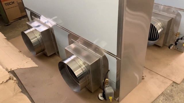 Пристенные вытяжные зонты ТИП 3 с гидрозатвором и дополнительной подсветкой смотреть онлайн