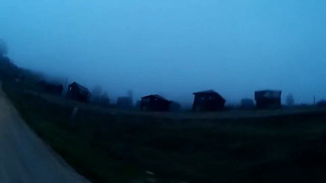 Горный перевал Грузии в тумане смотреть онлайн