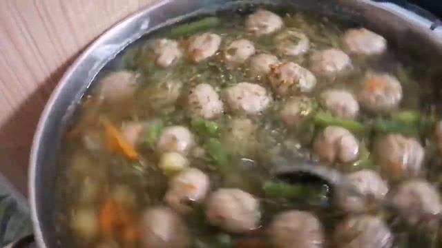 Лёгкий и простой супчик из фрикаделек и зелёной фасоли.?????% вкусно. Попробуйте, не пожалеете. смотреть онлайн
