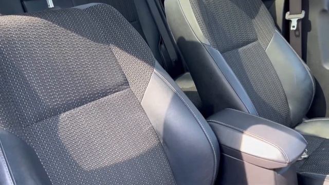Toyota Auris 1.8 VVT-h Excel e-CVT 5dr смотреть онлайн