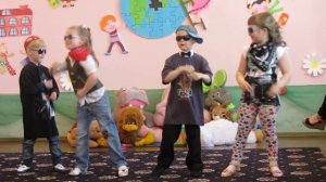 Детский РЭП на выпускном в саду "Звёздочка" 2015