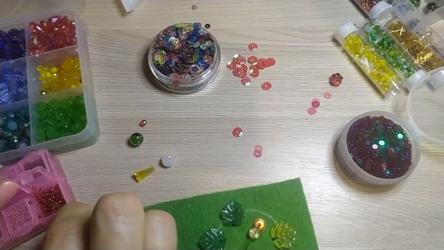 Как работала над брошью "Букет" смотреть онлайн