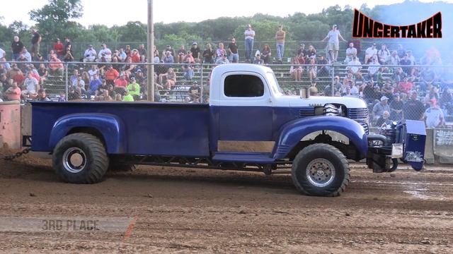 Run What Ya Brung Modified Pulling Trucks at 2 Day Thunder Truck and Tractor Pull смотреть онлайн