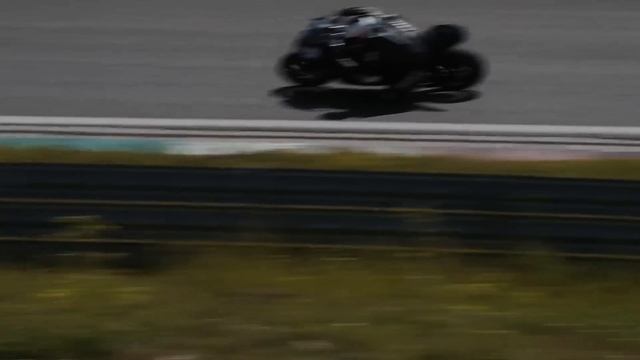 BMW M1000RR. 3 млн за крылышки? Технический разбор.