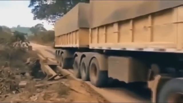 Лучший навык водителя автобуса в грязи, тяжелые нагрузки heavy load truck accidents, Top 10 смотреть онлайн