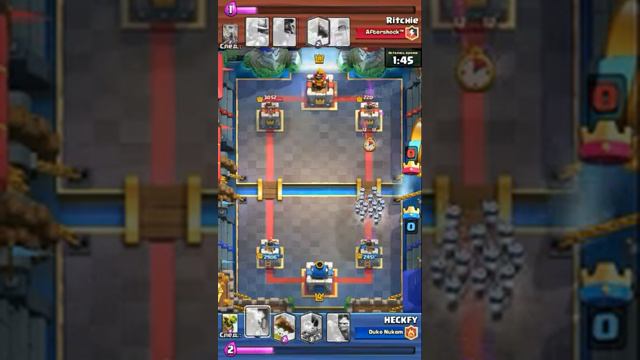 HECKFY VS RITCHIE | бочка творит чудеса | CLASH ROYALE смотреть онлайн