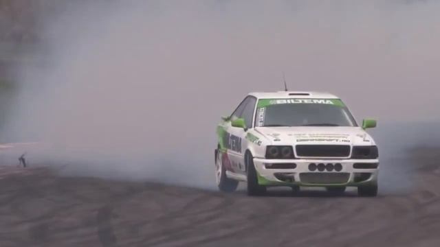 AUDI DRIFT / FUN??? смотреть онлайн