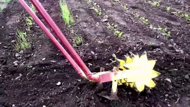 МОТОБЛОК С ПРИЦЕПОМ. Работа на огороде. Обслуживание мотоблочного прицепа-самосвала. смотреть онлайн