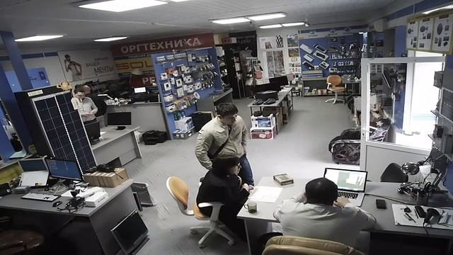 HikVision Panda ( DS-2CD8464F-EI ) смотреть онлайн