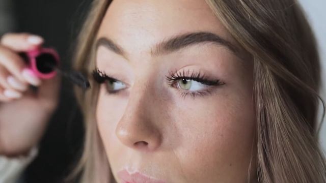 IsaDora Insane Volume Lash Styler With Lisa Tellbe