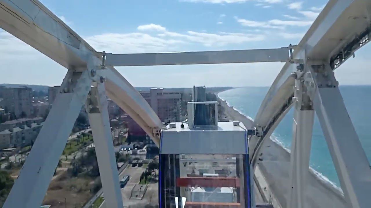 Колесо обозрения в Гагре. Красавица Гагра с высоты птичьего полета.