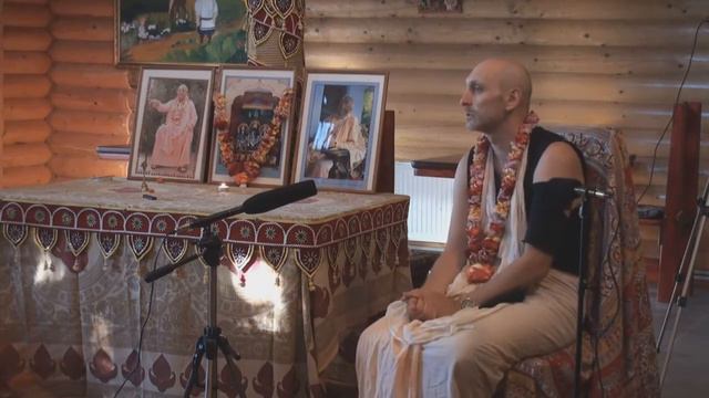 Какой смысл заворачивать горькое лекарство в сладкую оболочку? | Б. Ч. Бхарати Махарадж смотреть онлайн