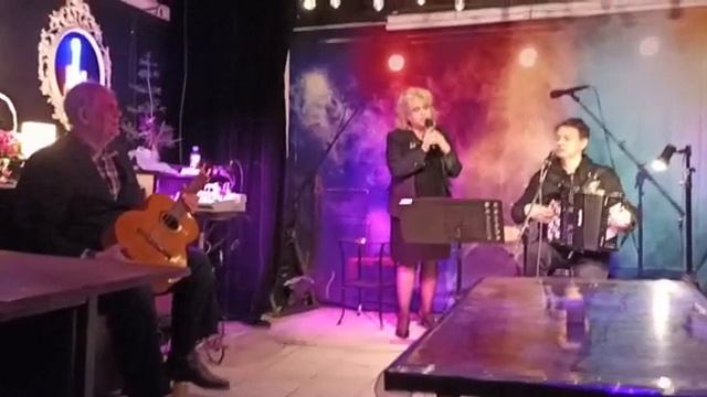 Татьяна Виноградова. Песня "Сулико" на грузинском языке. Александр Смирнов - баян, вокал. смотреть онлайн