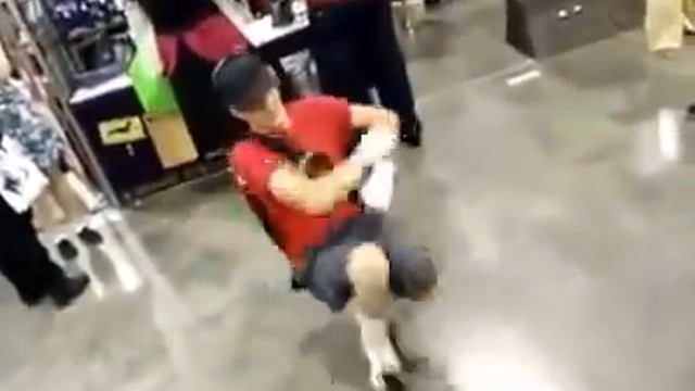 Точная копия танца вприсядку из Tf2