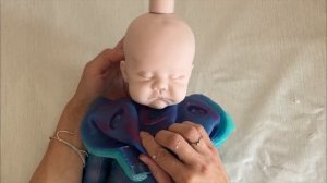 Рождение силиконовой куклы/достаю заготовку #силиконовыйреборн #siliconereborn