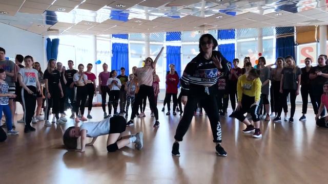 Евгения Секерина | TRIPLE THREAT | Ariana Grande - 7 rings. смотреть онлайн