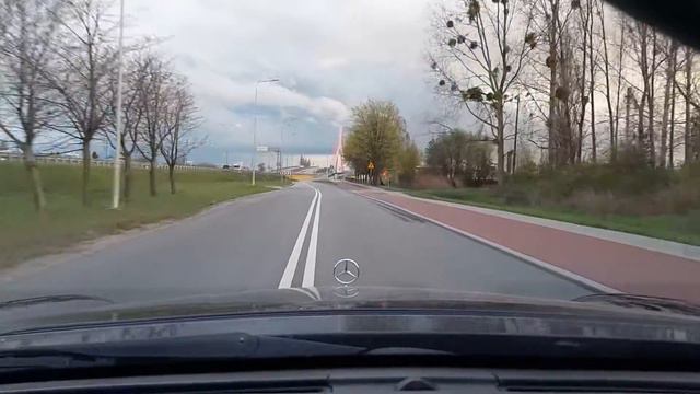 Mercedes E430 W210 With Straight Pipe Exhaust