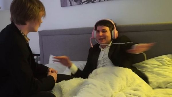 ДИПИНС И ЖОЖО НЯШАТСЯ ПОД ПЛЕДИКОМ | СОВМЕСТНЫЙ СТРИМ ДИПИНСА С ЖОЖО