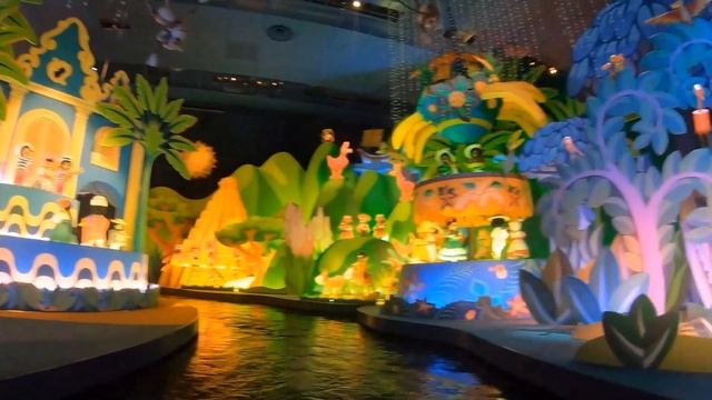 Париж Диснейленд 2019. Аттракцион "Маленький Мир" Disneyland Paris 2019 "It's a Small World". смотреть онлайн