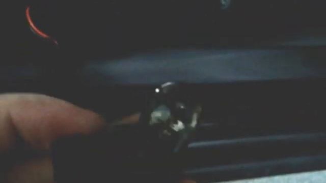 Como cambiar la tercera luz de stop - Renault Sandero смотреть онлайн