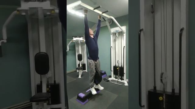 Подтягивания с весом 40 кг смотреть онлайн