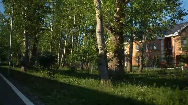 Видеоэкскурсия по самому экологичному району Тюмени смотреть онлайн