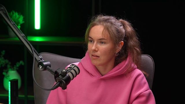 МЕНЕДЖЕР МАРКЕТПЛЕЙСОВ! Неудобная ПРАВДА! Стоит ли учиться на менеджера маркетплейс WB, Ozon? смотреть онлайн