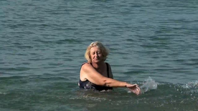 Сегодня 13 октября 2020 прогулялись до центрального пляжа Геленджика 2 К Наташа искупалась 33 раз смотреть онлайн