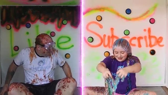 VILLAINS 100 Buttons Ep 1 Only 1 WILL Let You ESCAPE (Thumbs Up Family) смотреть онлайн