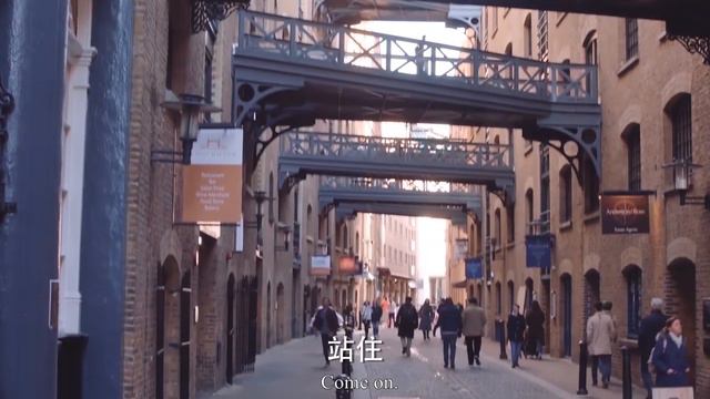 灰姑娘帶貨能力驚人，買東西順帶幫老闆推銷一波，沒想到直接賣斷貨！ смотреть онлайн