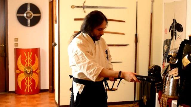 Wearing and Drawing a Nodachi смотреть онлайн