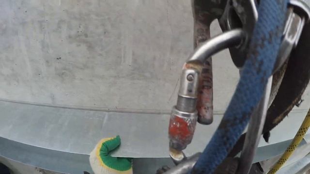Промышленный альпинизм монтаж метала #какэтоработает#arborist#промальп#промышленныйальпинизм#работа