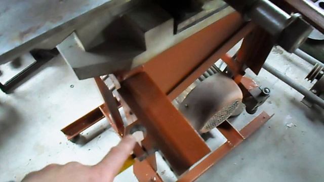 Самодельный деревообрабатывающий станок/self-made woodworking machine. смотреть онлайн