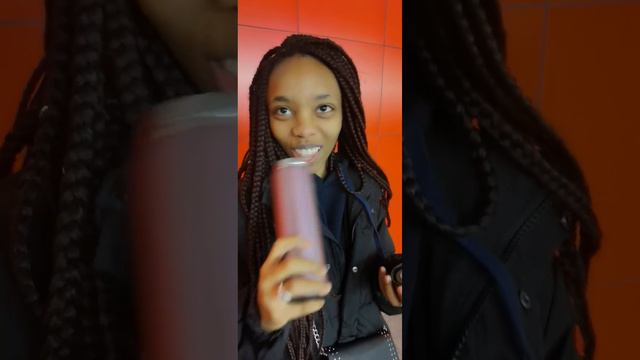 Парень просто попросил у девушки попить, и вот что получил в ответ!! Просто кошмар!!! это ужасно!!! смотреть онлайн