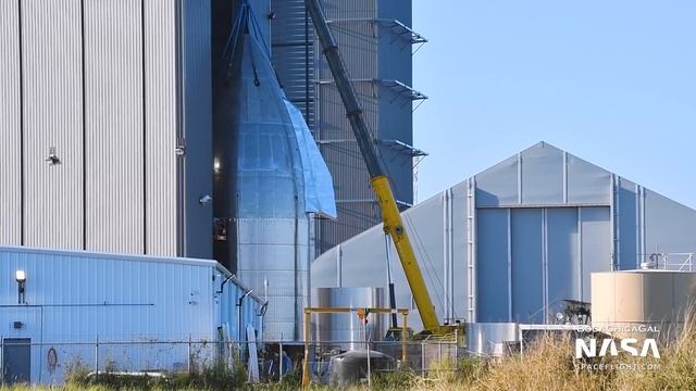 SpaceX Boca Chica - Starship SN5 Relocated - SN9 Nosecone Mated смотреть онлайн
