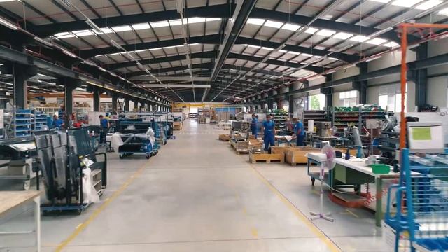 Продукция на корпоративно видео за Liebherr България | Медия Трейдинг смотреть онлайн