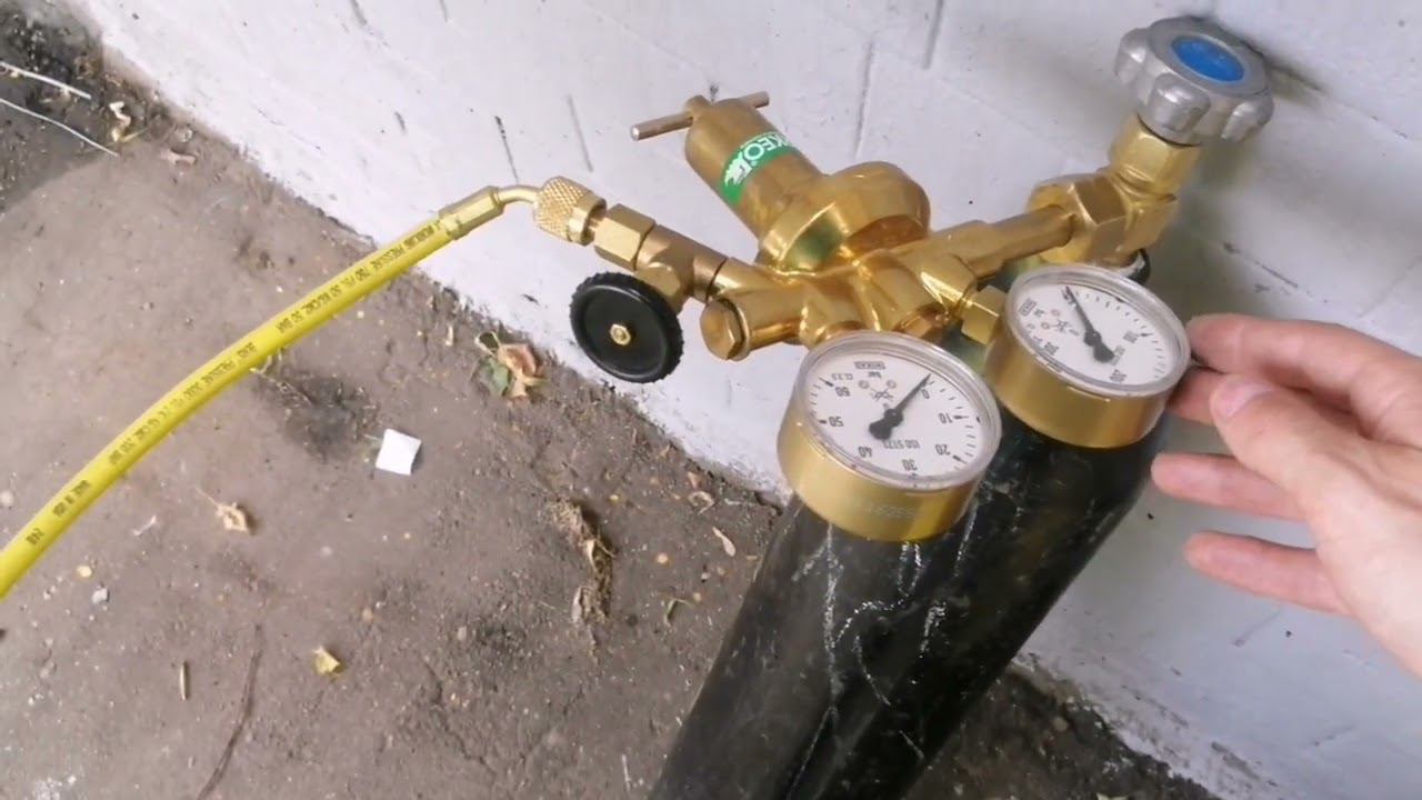 Кондиционер Daewoo не охлаждает. Устраняю утечку смотреть онлайн