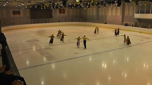 Ансамбль танцев на льду "Гармония". Танец "Осенние листья" смотреть онлайн