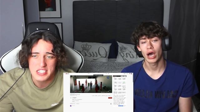 South Africans React To Stray Kids "神메뉴(God's Menu)" M/V !!! смотреть онлайн