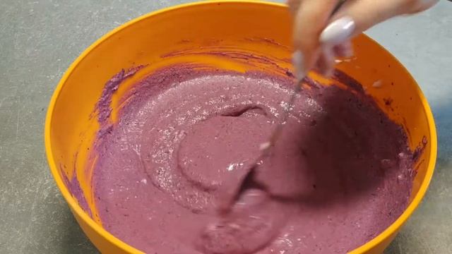 Заливной пирог с ЧЕРНИКОЙ замороженной и творогом! ? смотреть онлайн