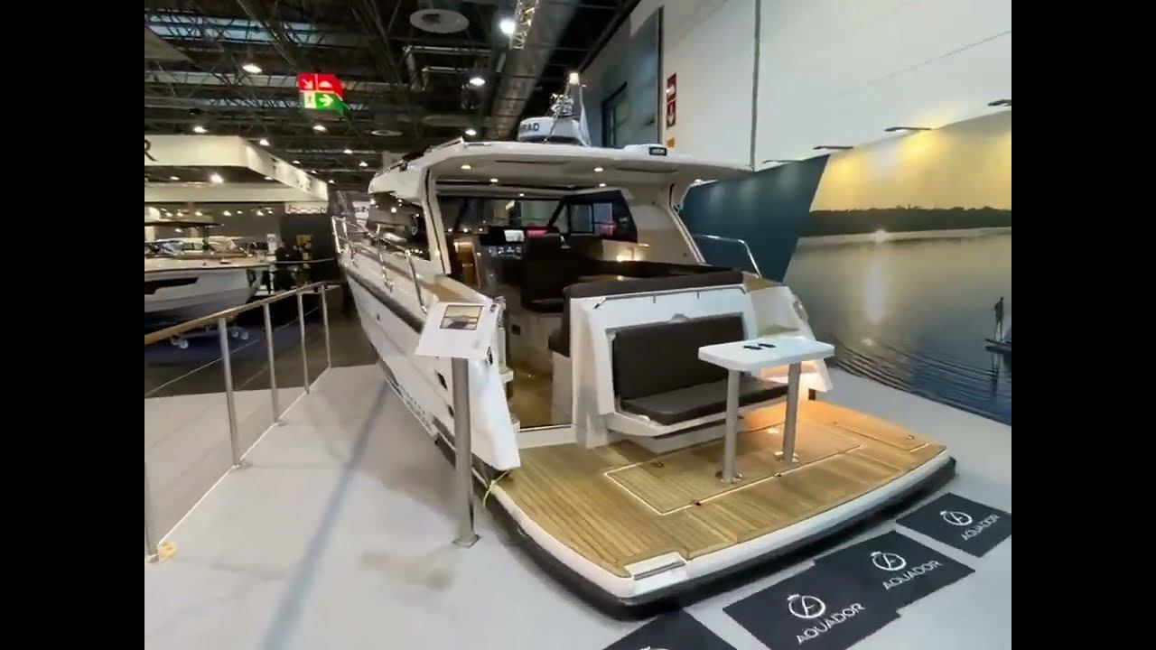 Круизный катер Aquador 250 HT | Yachts Expert