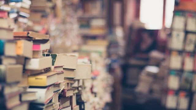 Несколько лет назад не стало моего дедушки.. После себя оставил комод, а там! смотреть онлайн