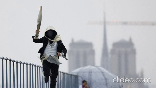 Nicolas - Au Revoir Paris! смотреть онлайн