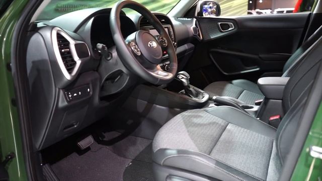 2020 Kia Soul EV - First look at the 2018 LA Auto Show смотреть онлайн
