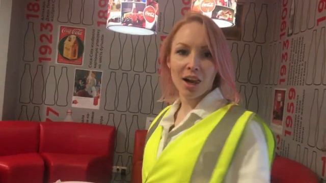 Секрет фирмы Coca Cola | Миньоны | Принцесса ЛЕЯ | VlOG поездка на завод Кока Колы смотреть онлайн