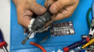 Отремонтировали личинку двери VW Touareg