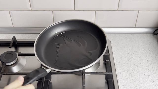 КАК ПРИГОТОВИТЬ КУРИНЫЕ ГРУДКИ В СЛИВКАХ НА СКОВОРОДЕ? Сочные, вкусные, в сливочном соусе смотреть онлайн